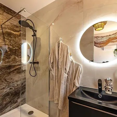 Bali Romantique Tantra Jaccuzi * Perpignan